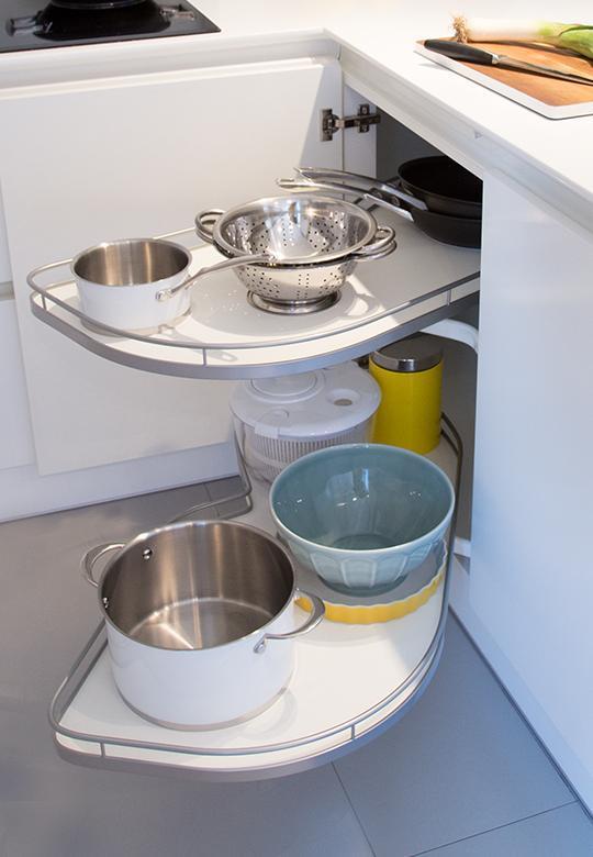 Le Mans II Arena Classic Silver 450 Right White Corner Unit